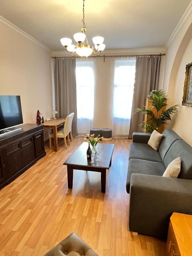 Apartment Colonnade Carlsbad การ์โลวีวารี ภายนอก รูปภาพ