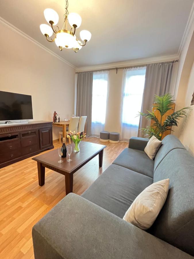 Apartment Colonnade Carlsbad การ์โลวีวารี ภายนอก รูปภาพ